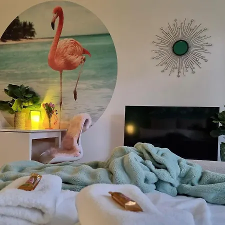 Flamingosuite In Seenaehe *