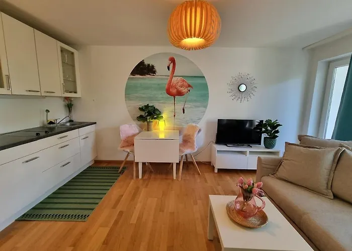 Flamingosuite In Seenaehe *