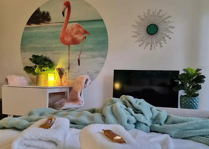 Flamingosuite In Seenaehe *